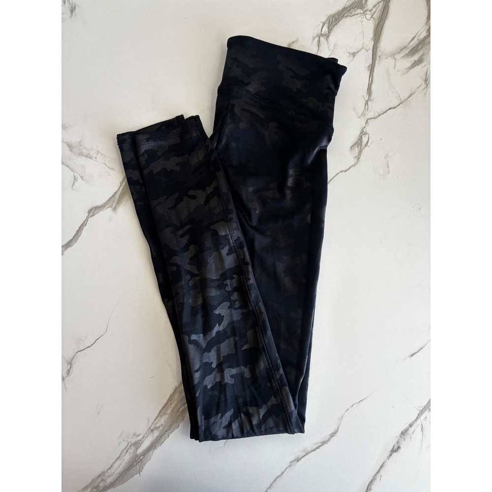 Spanx Look At Me Now Seamless Leggings Black Camo High Waisted Women Small S/P - Picture 3 of 3